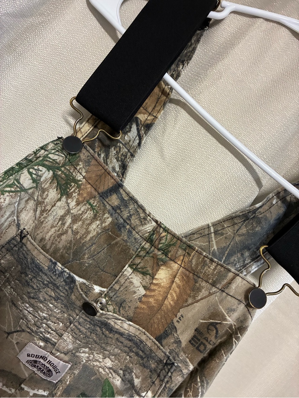 Realtree Camo Hunting Bib Overalls - Picture 3 of 6